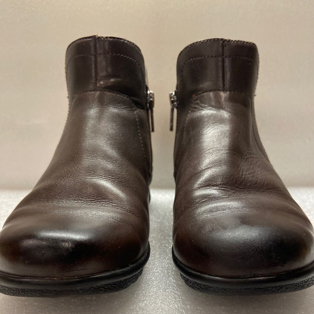 Aravon Josie Leather Brown Suede Booties (Size 7) - Picture 2 of 8